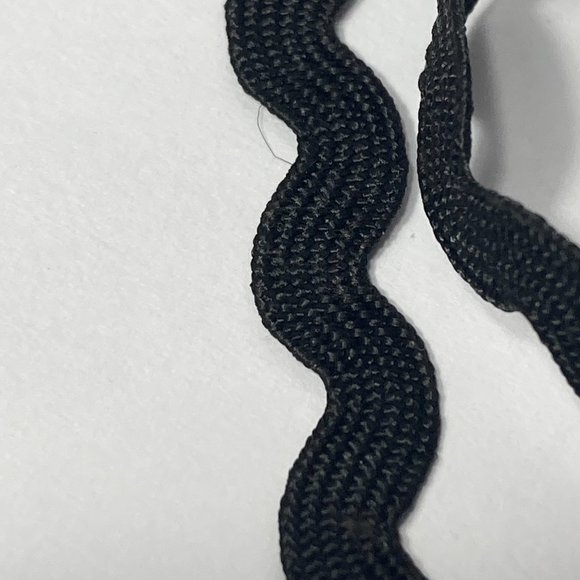 Black Ric Rac Trim Ribbon Offray 12 Rolls Craft Scrapbook Card Making Gifts - Picture 3 of 11